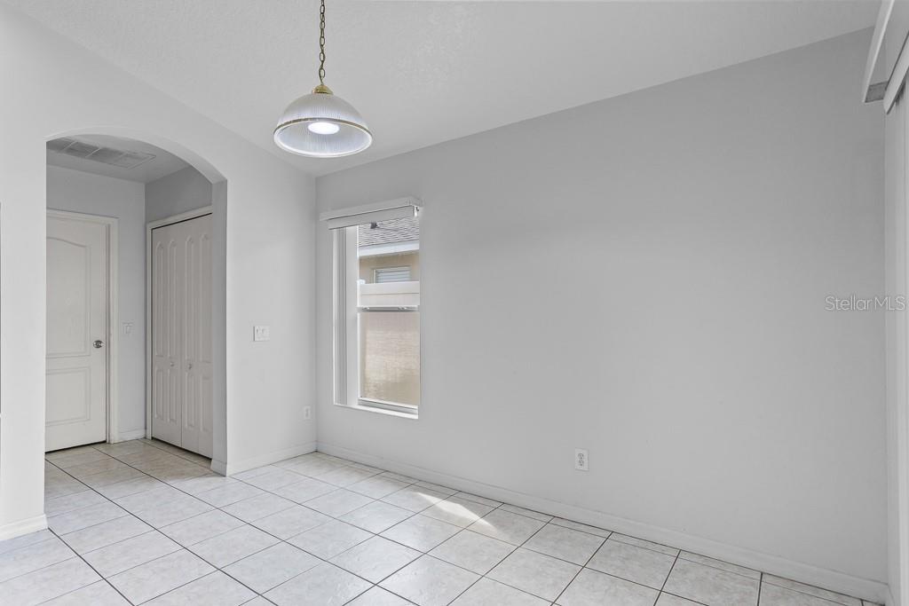 Listing photo id 11 for 12227 Coldstream Lane