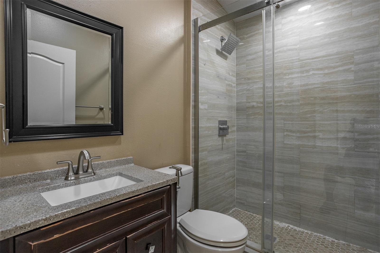 Listing photo id 18 for 12227 Coldstream Lane
