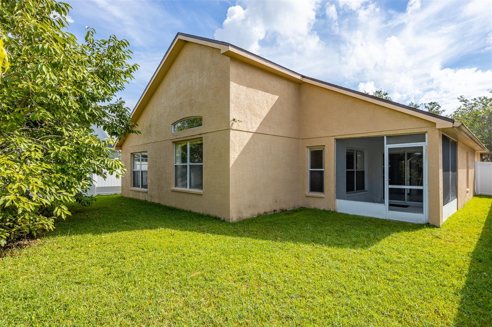 Listing photo id 24 for 12227 Coldstream Lane