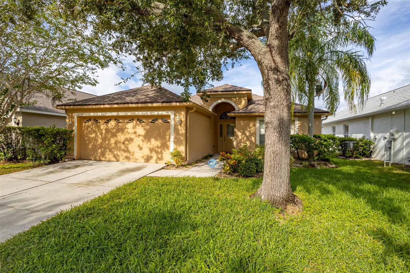 Listing photo id 27 for 12227 Coldstream Lane