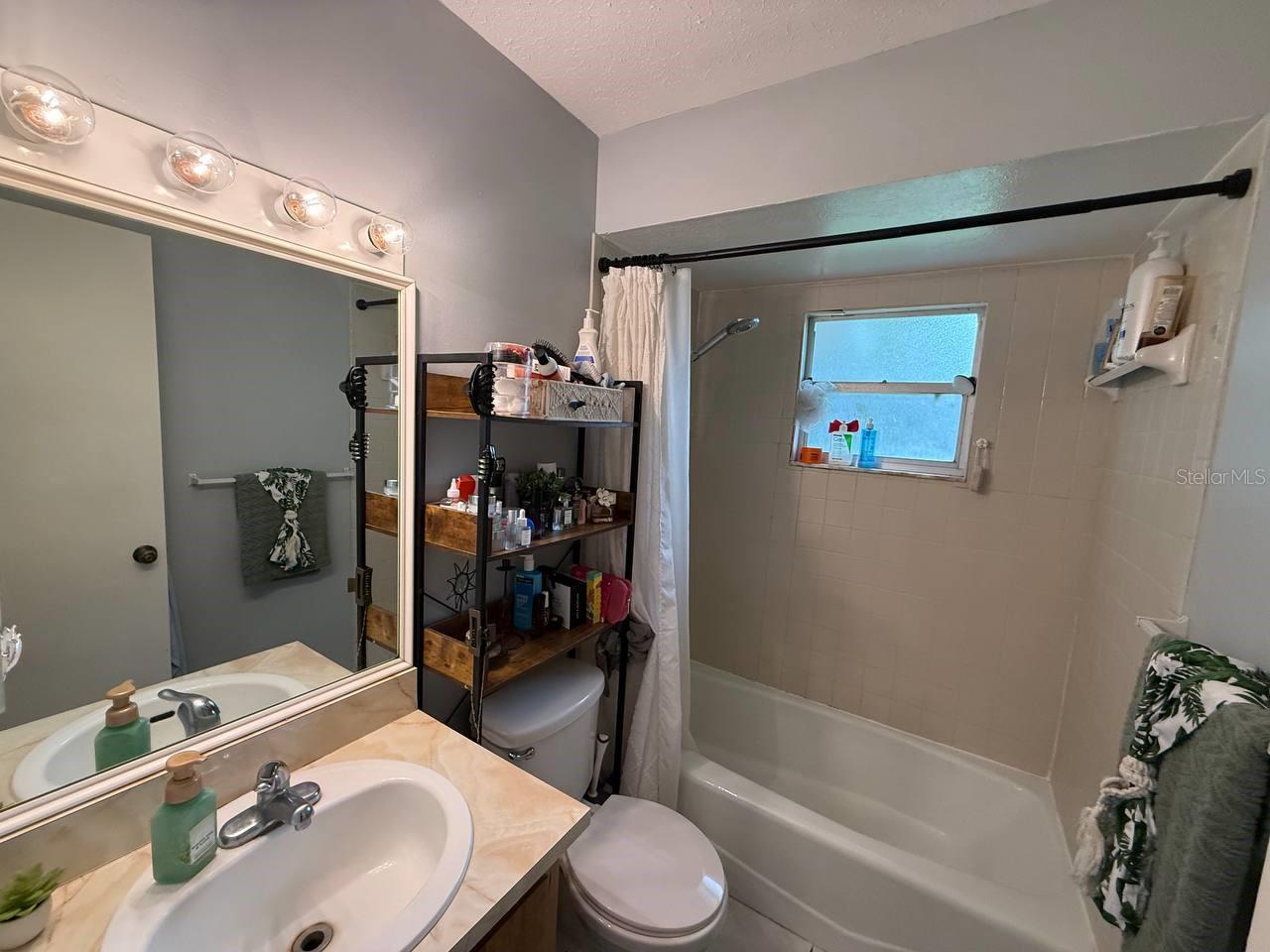 Image 10 of 19 For 10812 Hannaway Drive B