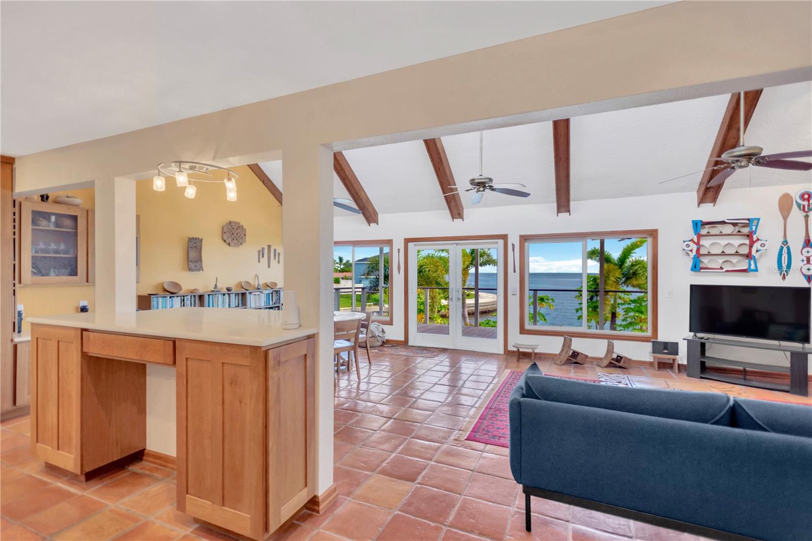Image 10 of 41 For 3601 Coquina Key Drive Se