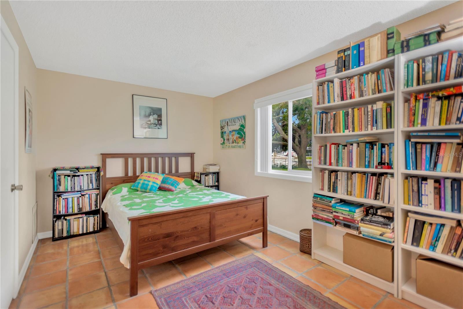 Image 18 of 41 For 3601 Coquina Key Drive Se