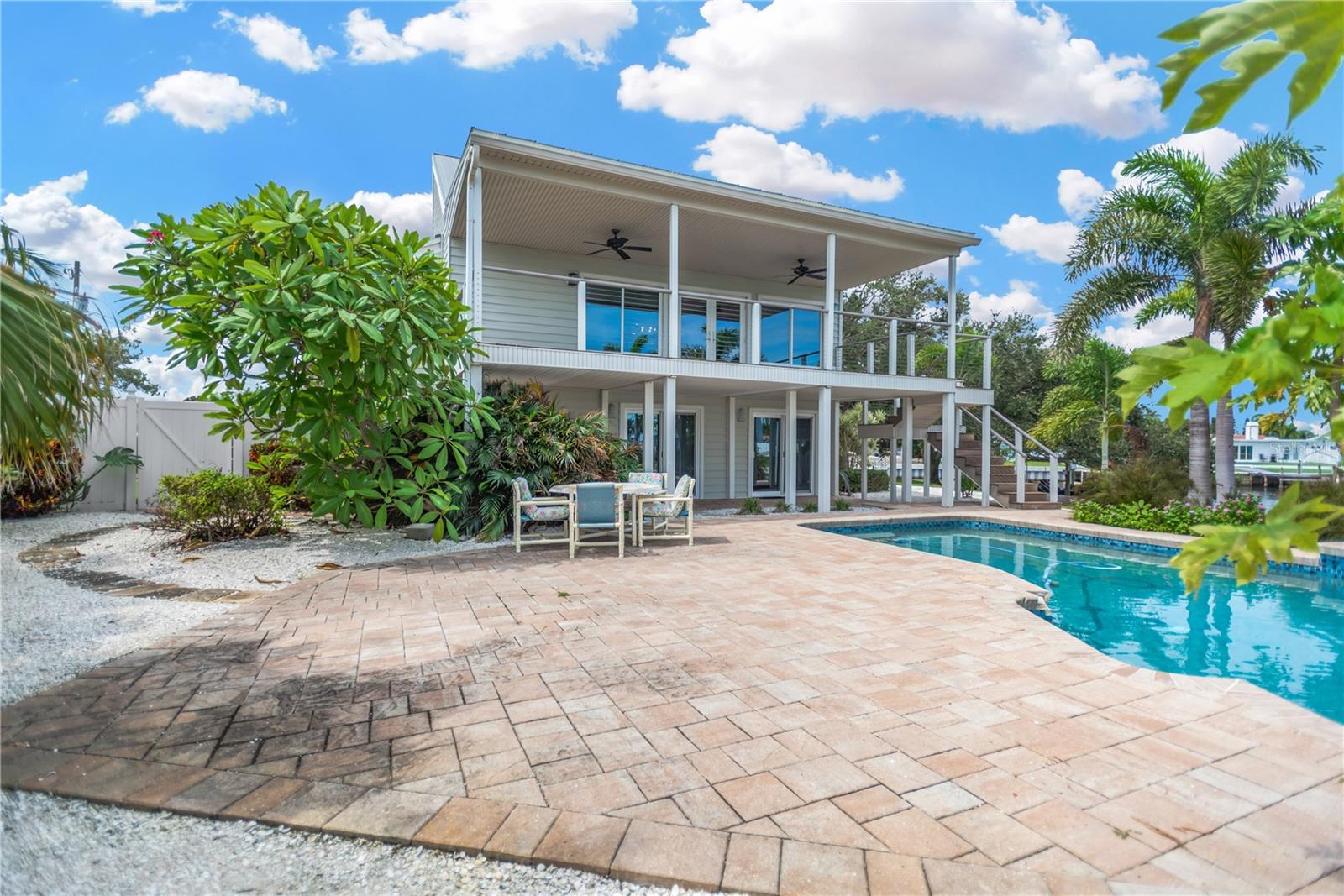 Image 30 of 41 For 3601 Coquina Key Drive Se