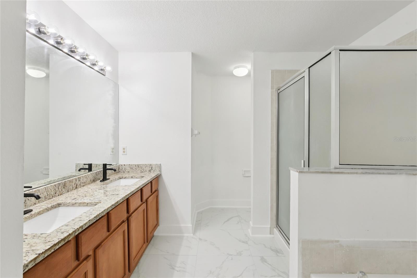 Image 21 of 47 For 9225 Stone River Place