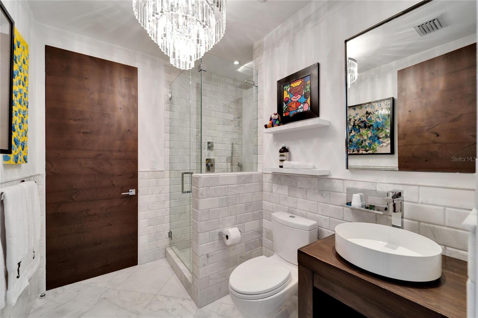 Image 23 of 90 For 226 5th Avenue N 1406