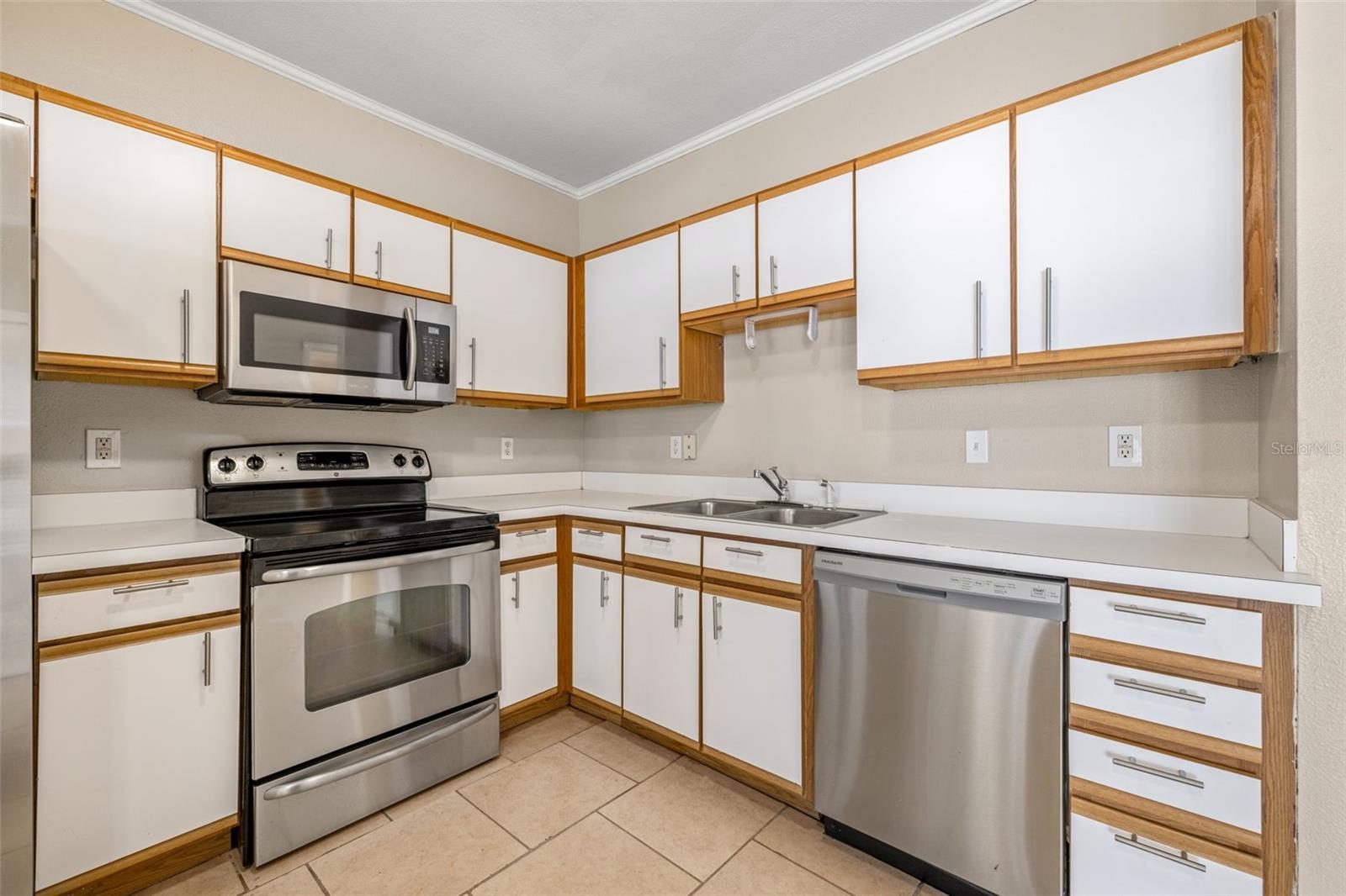 Image 11 of 30 For 30153 Wellesley Way