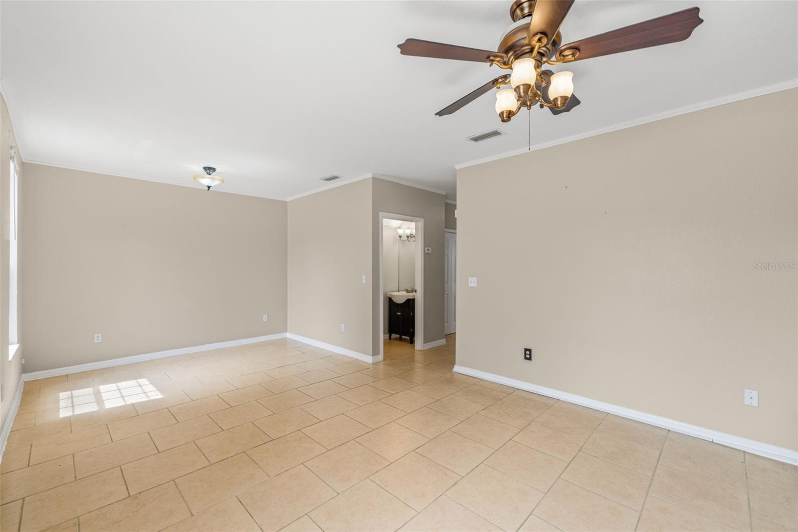 Image 4 of 30 For 30153 Wellesley Way
