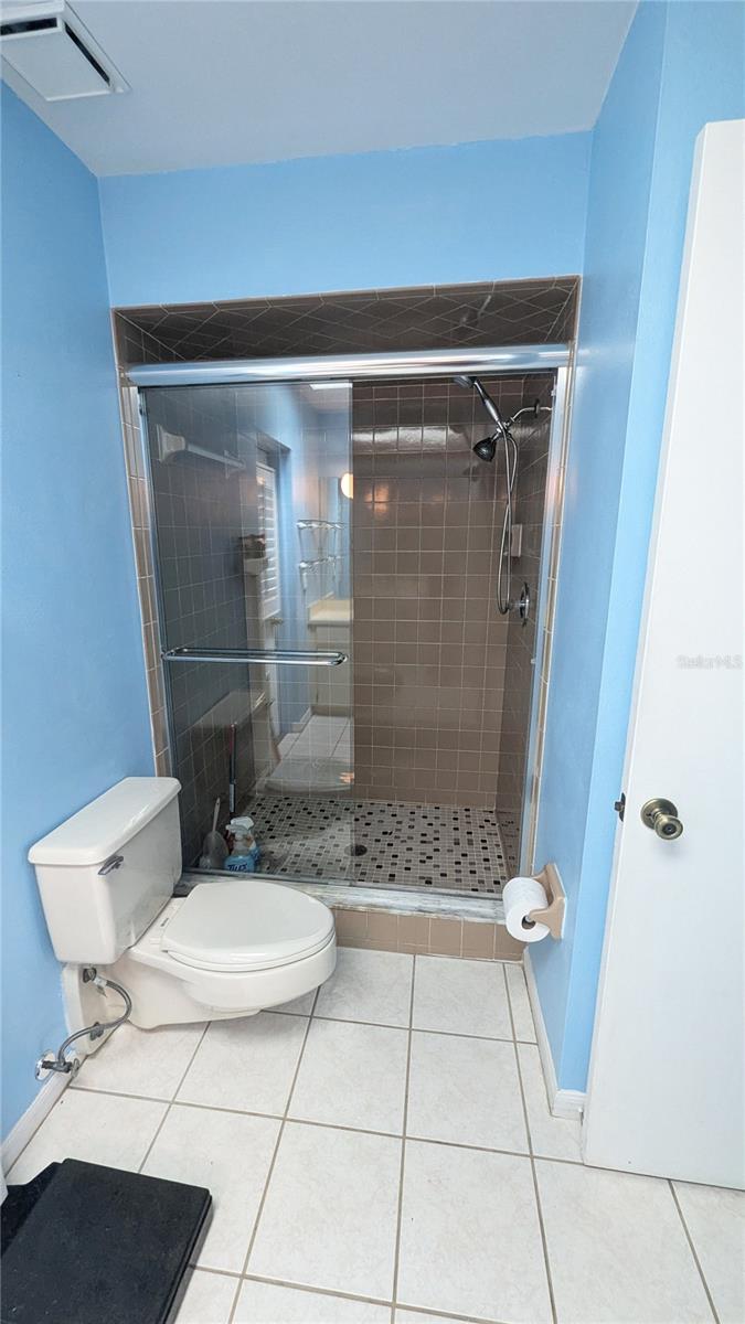 Image 13 of 41 For 5715 Paul Bryant Drive