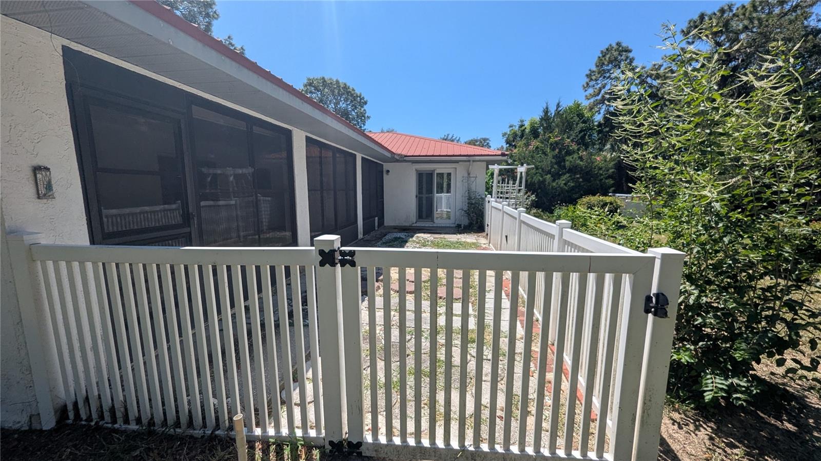 Image 20 of 41 For 5715 Paul Bryant Drive