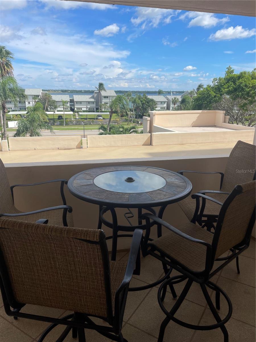 Image 3 of 15 For 1270 Gulf Boulevard 406
