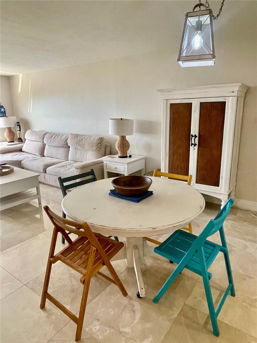 Image 6 of 15 For 1270 Gulf Boulevard 406
