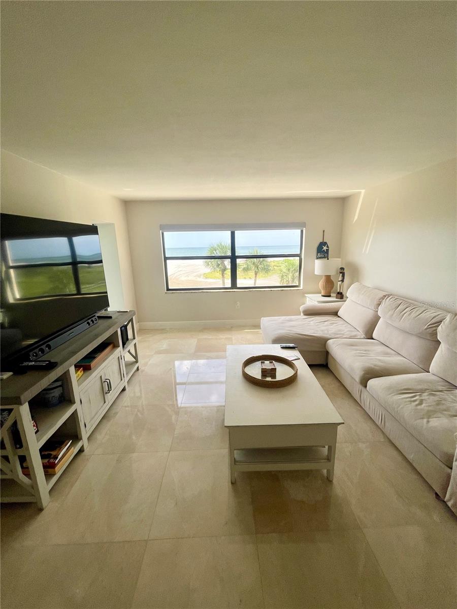 Image 7 of 15 For 1270 Gulf Boulevard 406