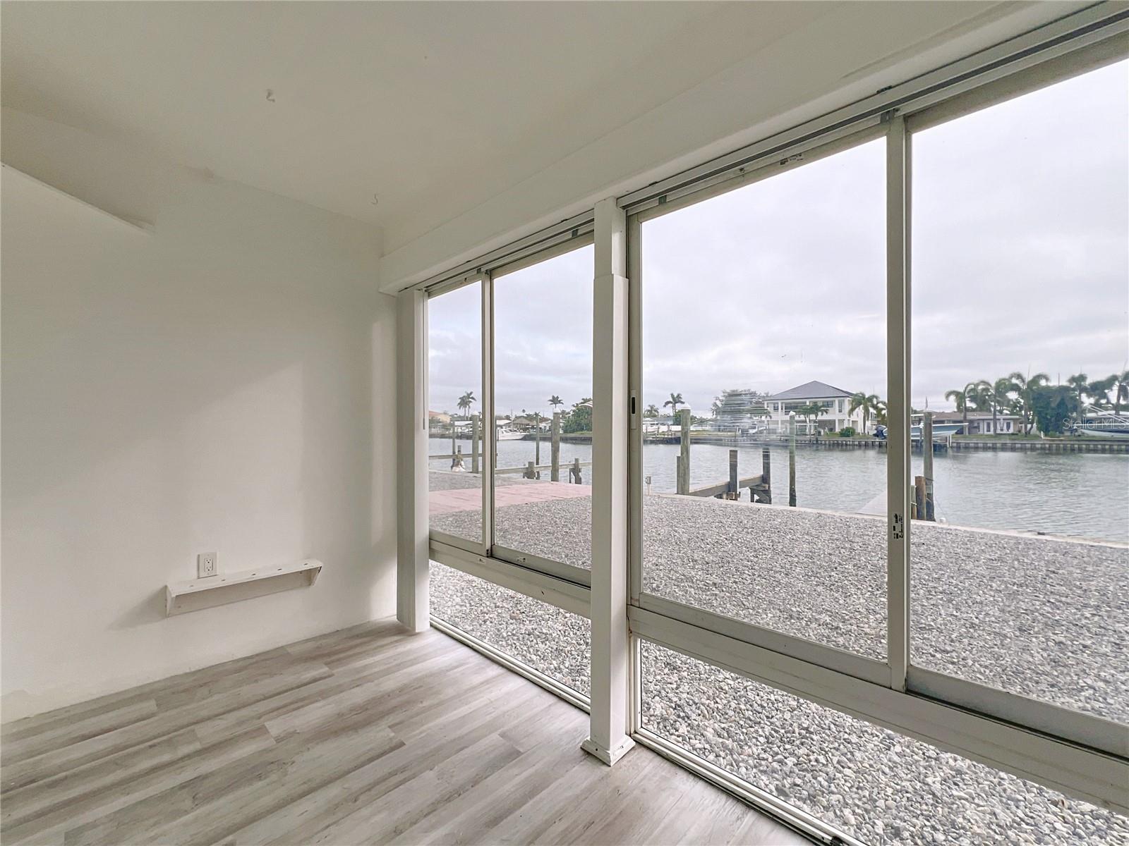 Image 18 of 23 For 11705 3rd Street E 4