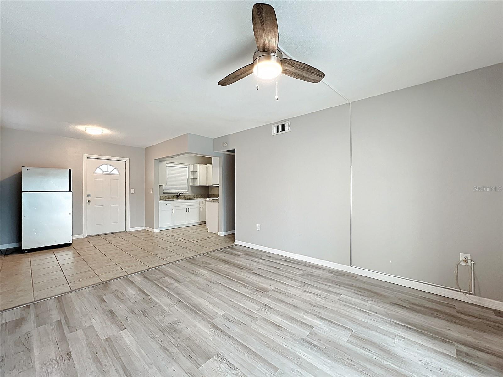 Image 5 of 23 For 11705 3rd Street E 4