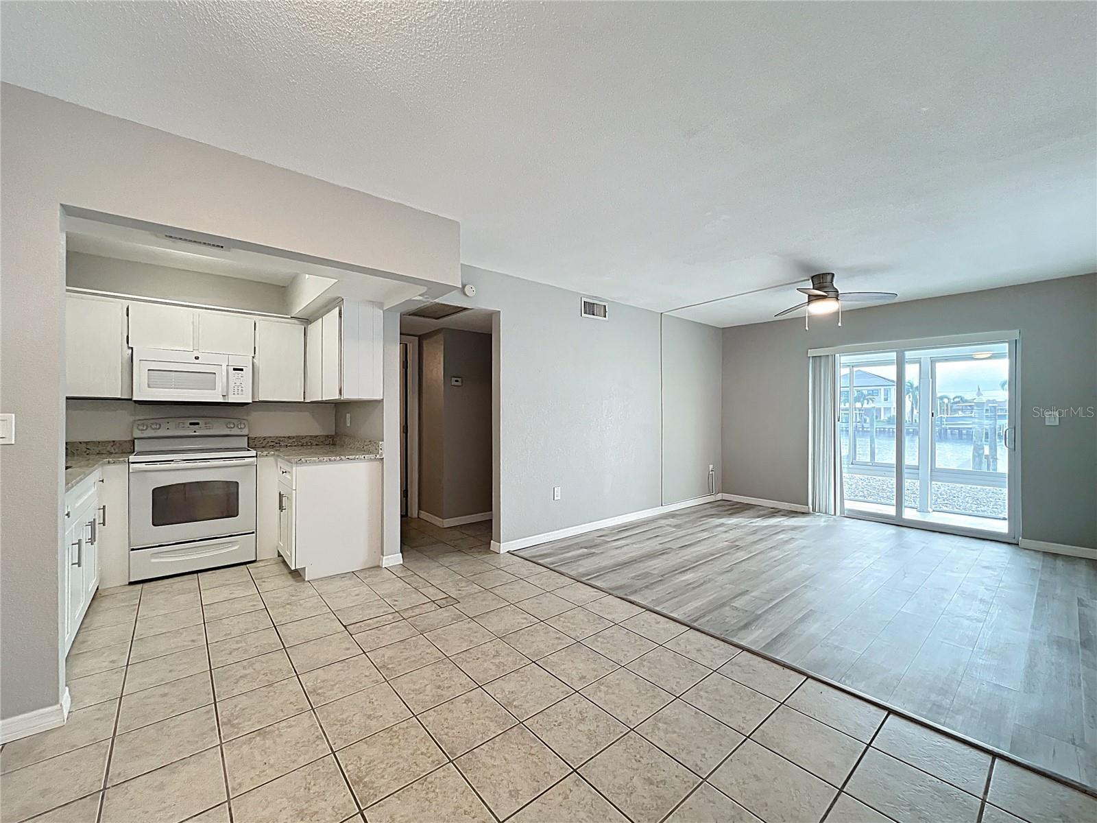 Image 7 of 23 For 11705 3rd Street E 4