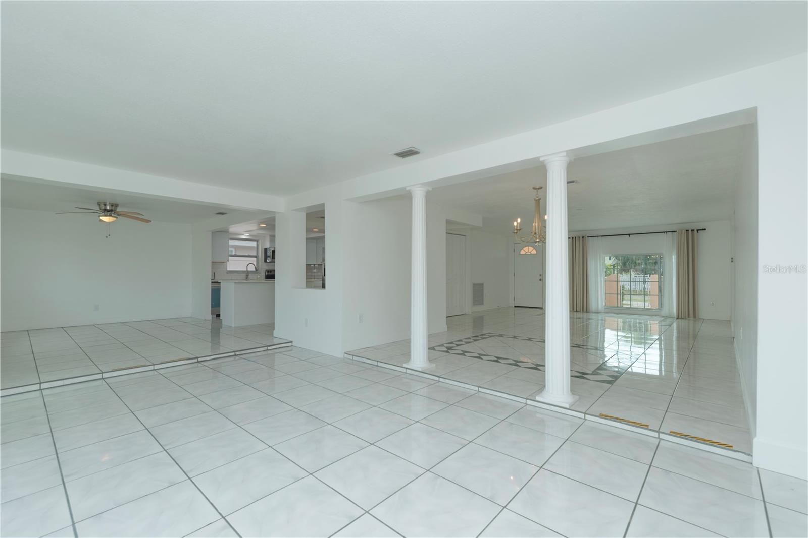 Image 17 of 44 For 6013 Beverly Drive