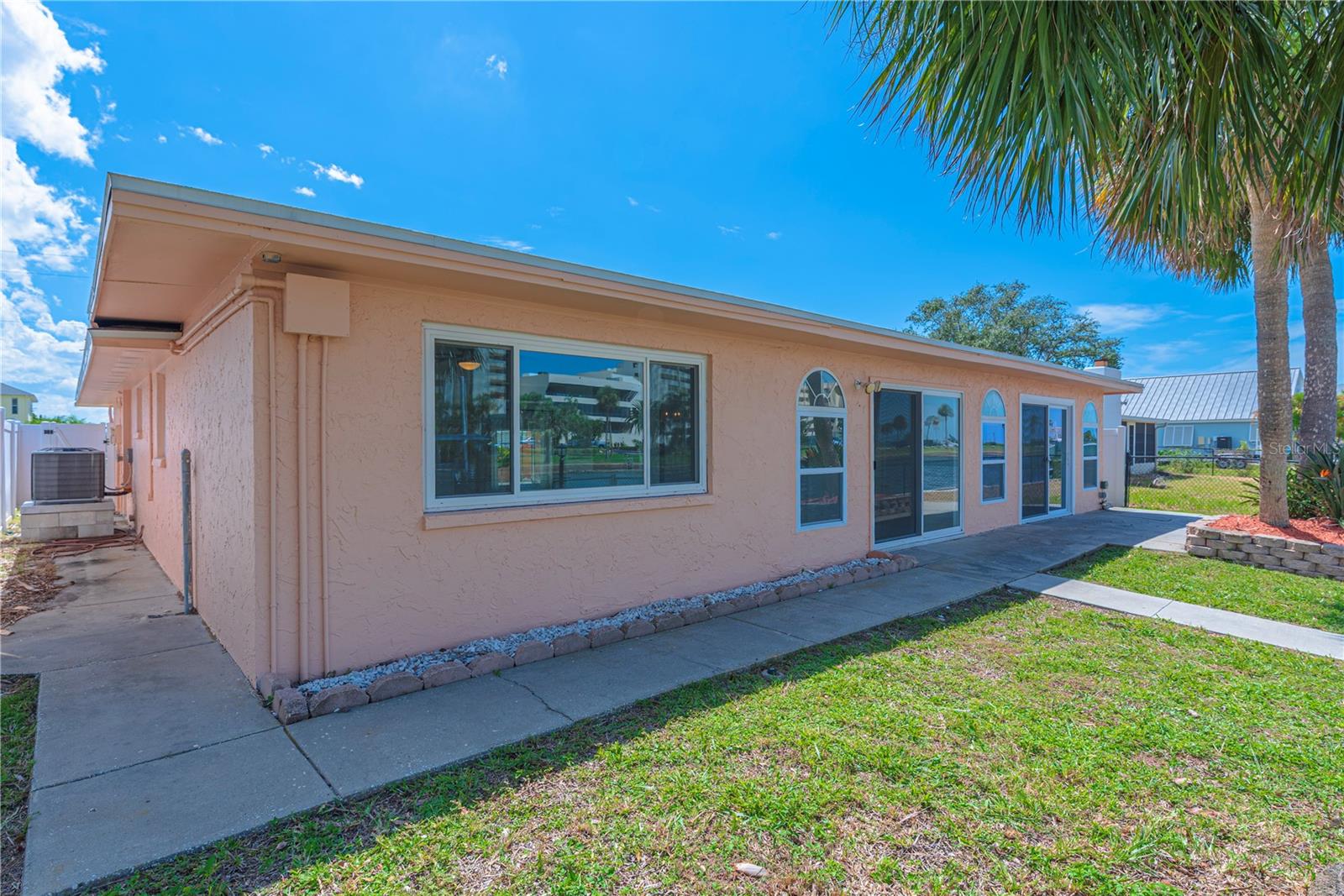 Image 33 of 44 For 6013 Beverly Drive