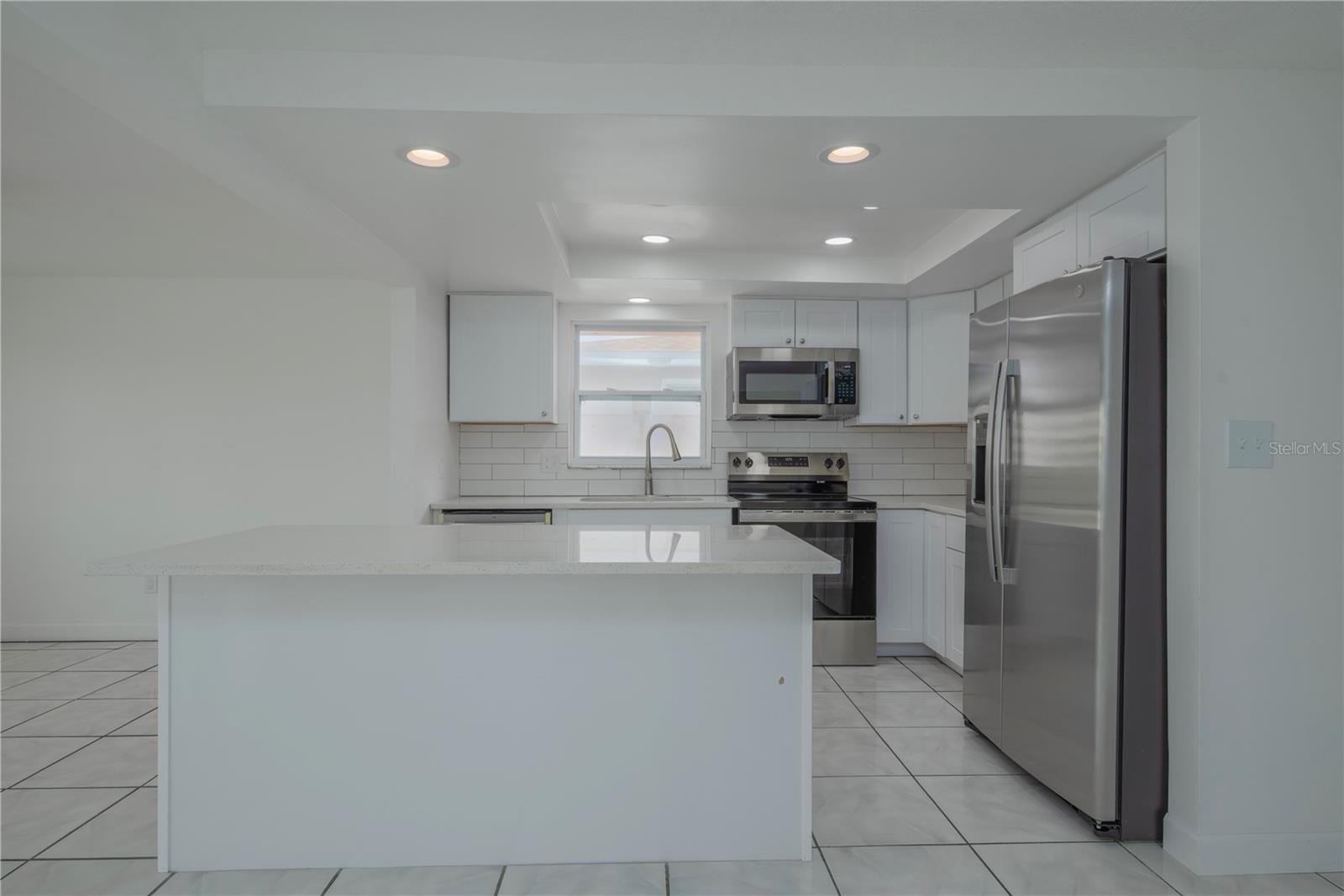 Image 9 of 44 For 6013 Beverly Drive