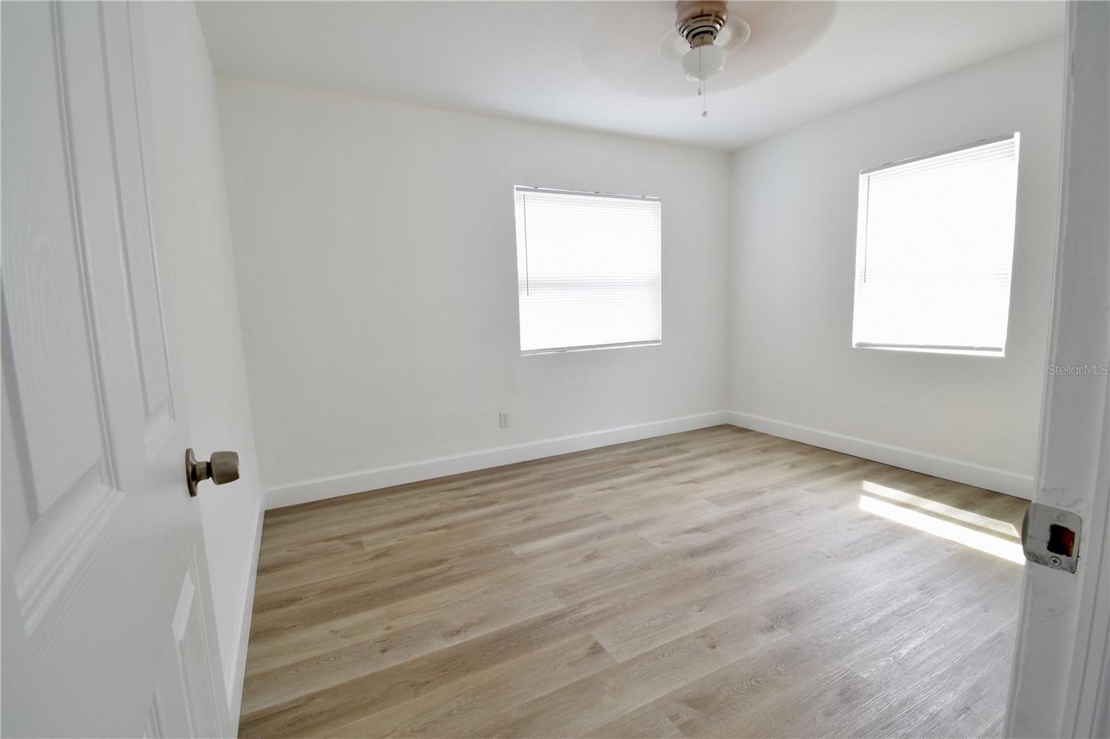 Image 15 of 15 For 419 40th Avenue S