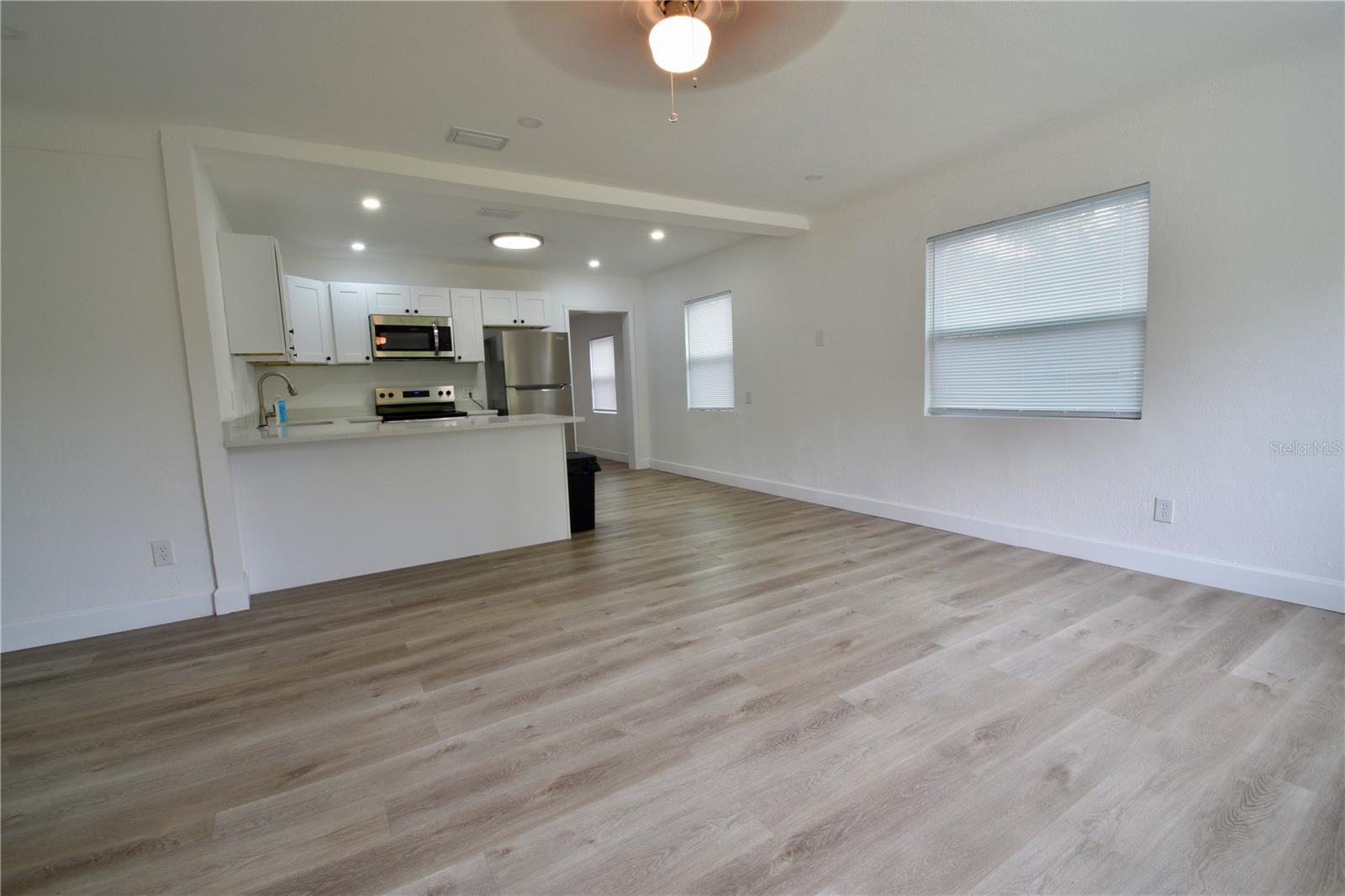 Image 9 of 15 For 419 40th Avenue S
