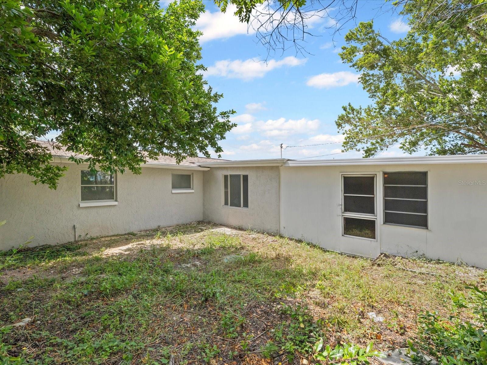 Image 25 of 36 For 7405 Country Club Drive