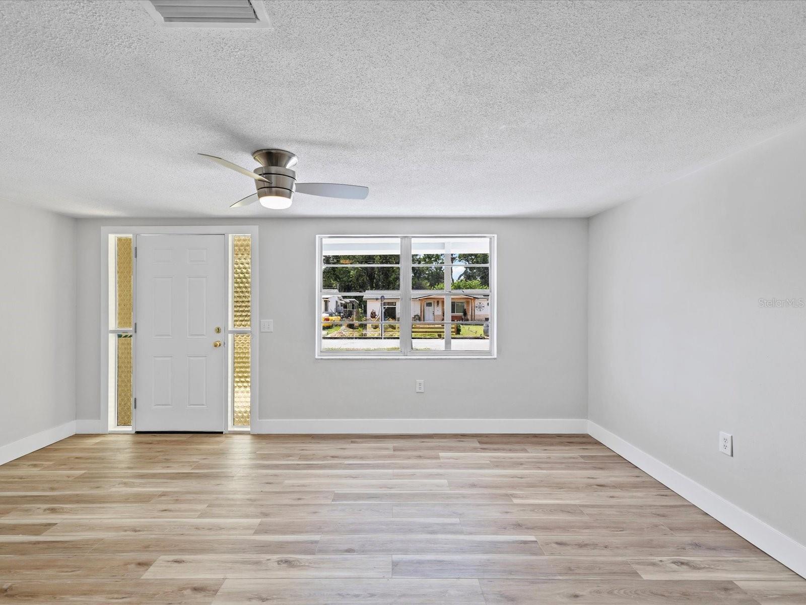 Image 7 of 36 For 7405 Country Club Drive