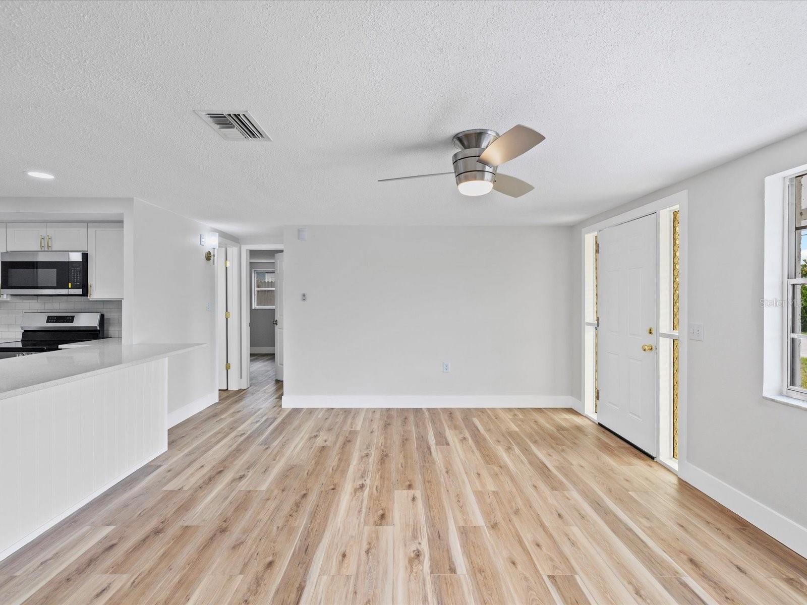 Image 8 of 36 For 7405 Country Club Drive