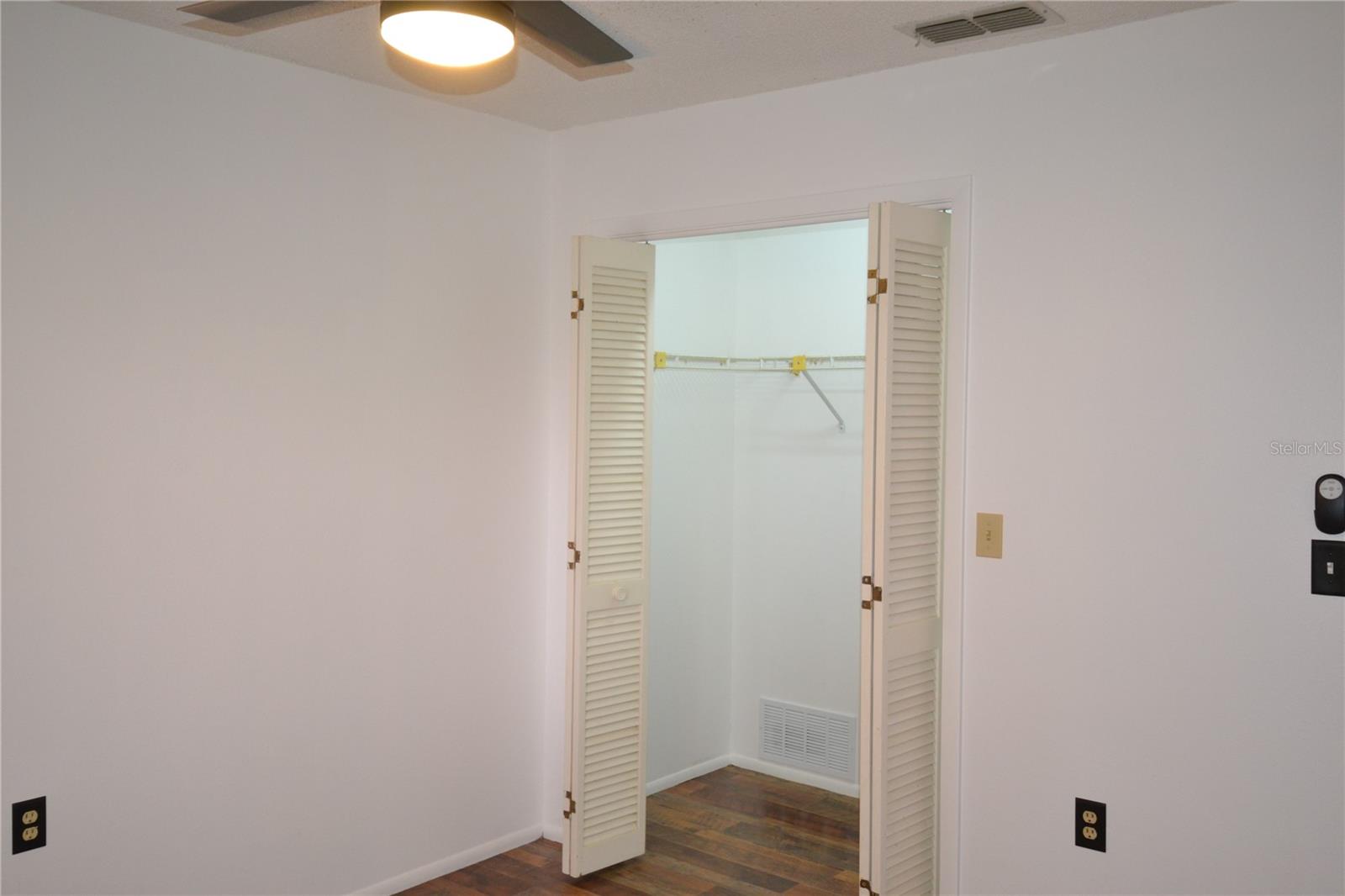 Image 11 of 40 For 7331 Greystone Drive