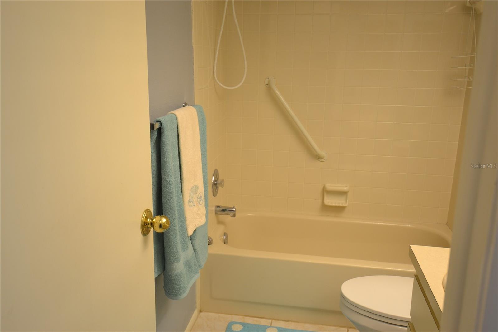 Image 8 of 40 For 7331 Greystone Drive