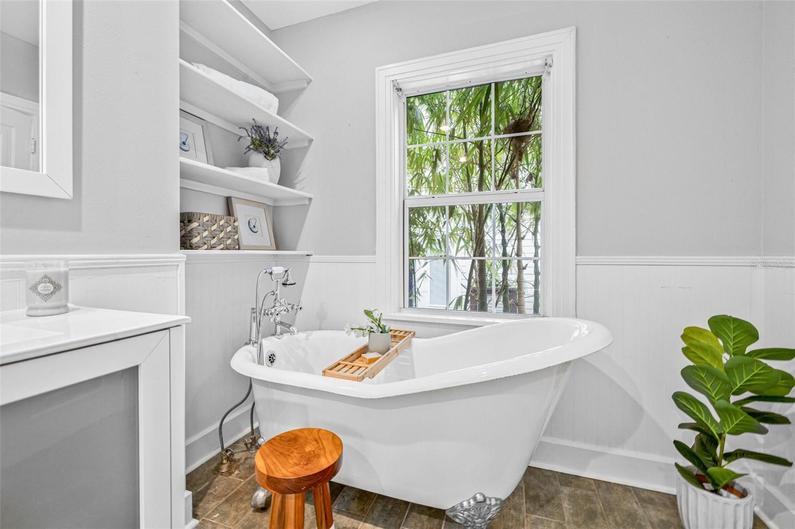 Image 21 of 80 For 106 22nd Avenue Se