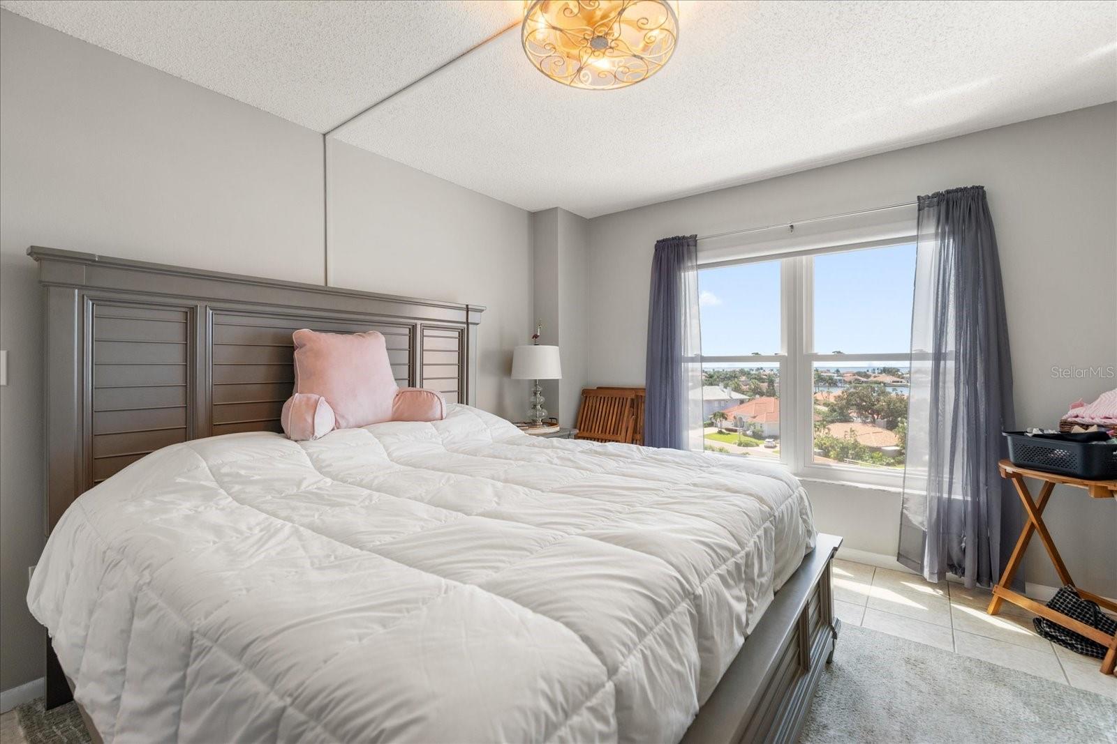 Image 25 of 36 For 4900 Brittany Drive S 706