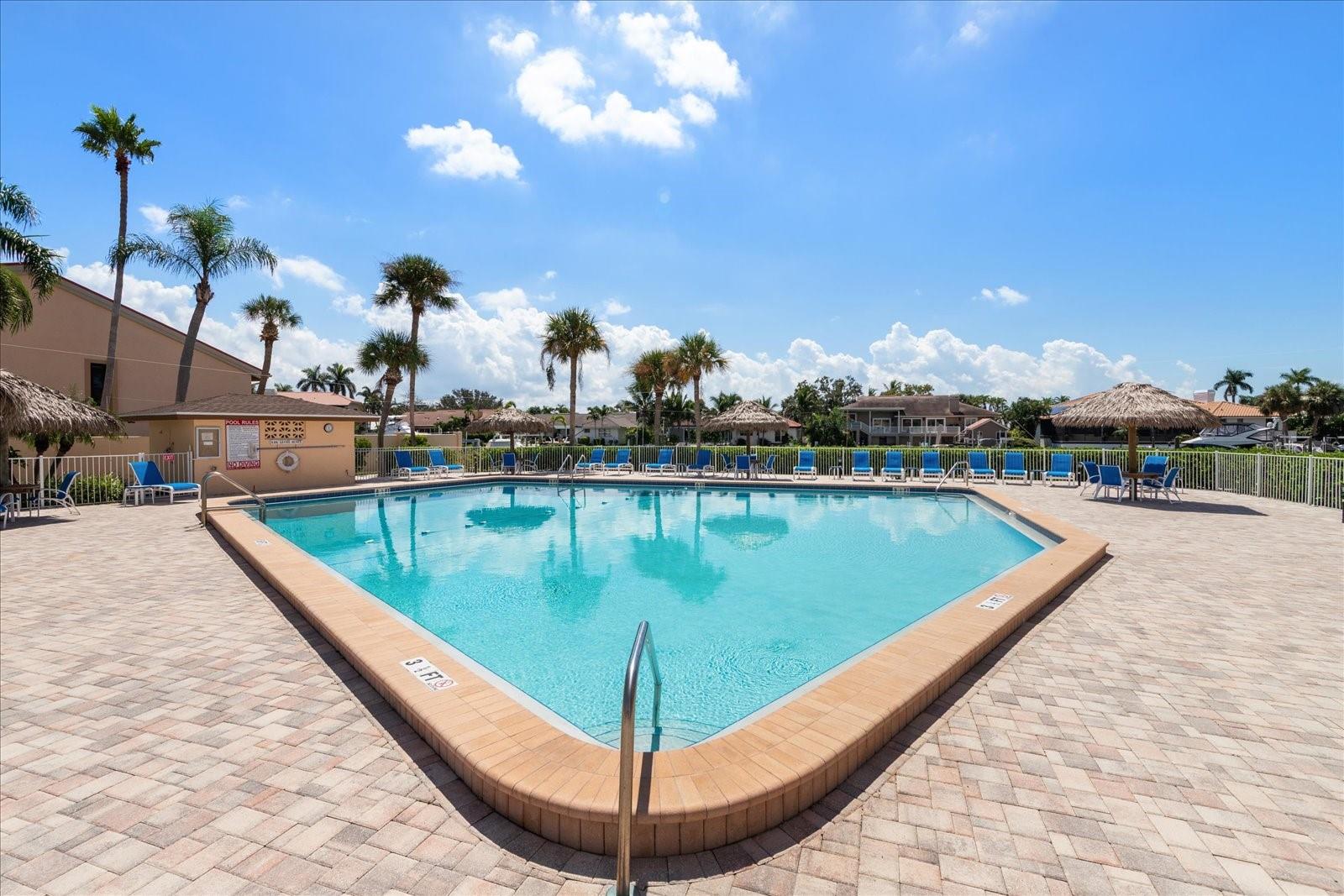 Image 28 of 36 For 4900 Brittany Drive S 706