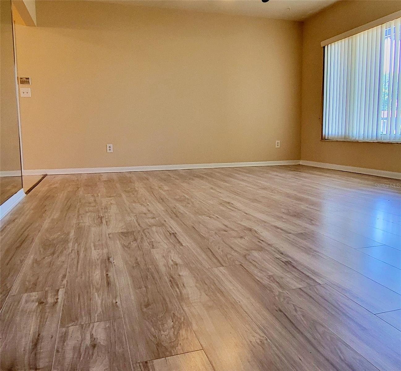 Image 6 of 14 For 7809 Lakeside Boulevard