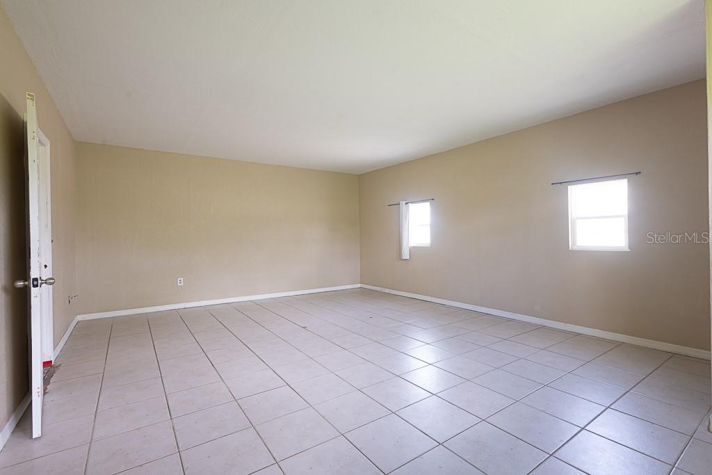 Image 27 of 70 For 107 Palm Springs Drive