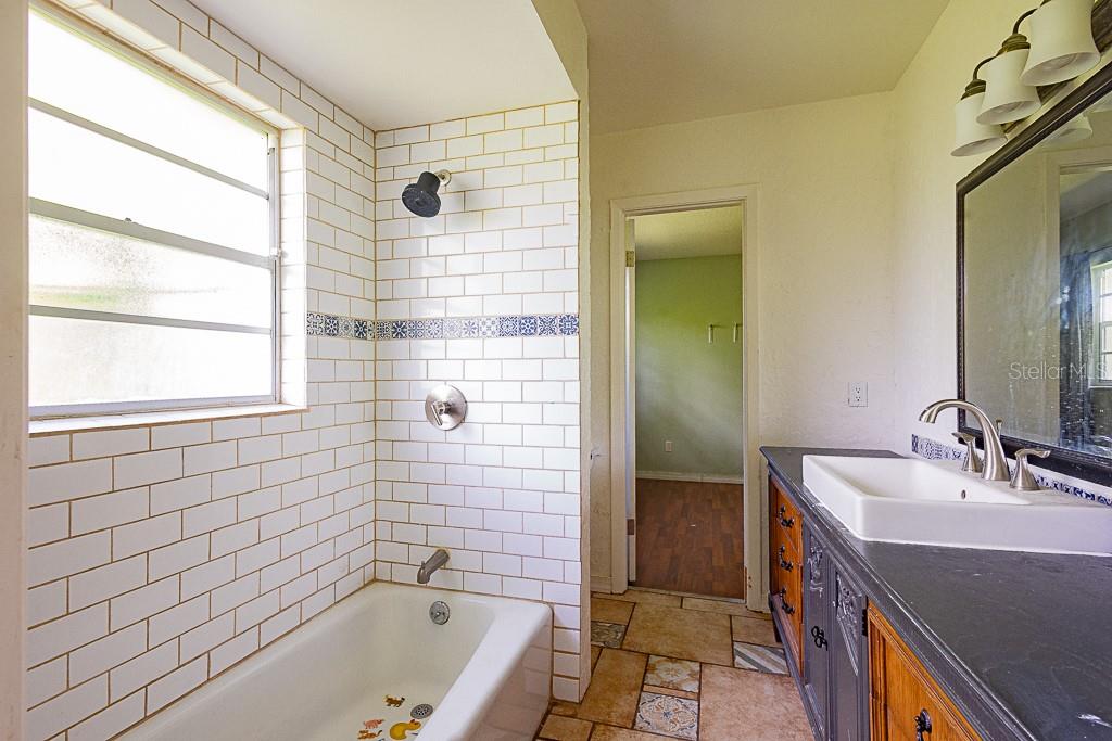 Image 33 of 70 For 107 Palm Springs Drive