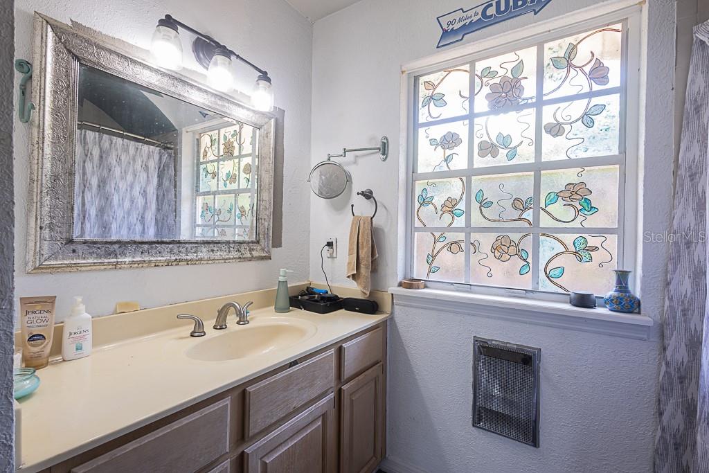 Image 52 of 70 For 107 Palm Springs Drive