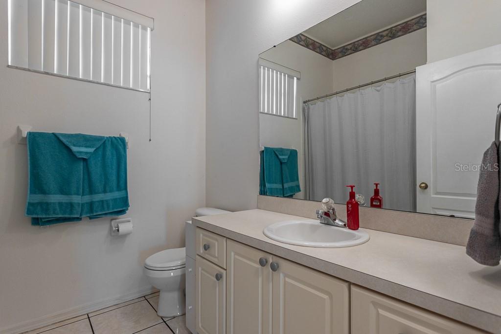 Image 16 of 20 For 828 Innergary Place