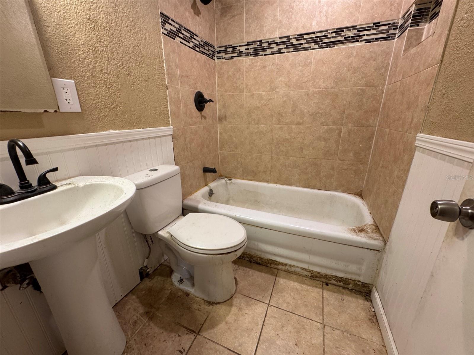 Image 18 of 29 For 6783 78th Avenue N