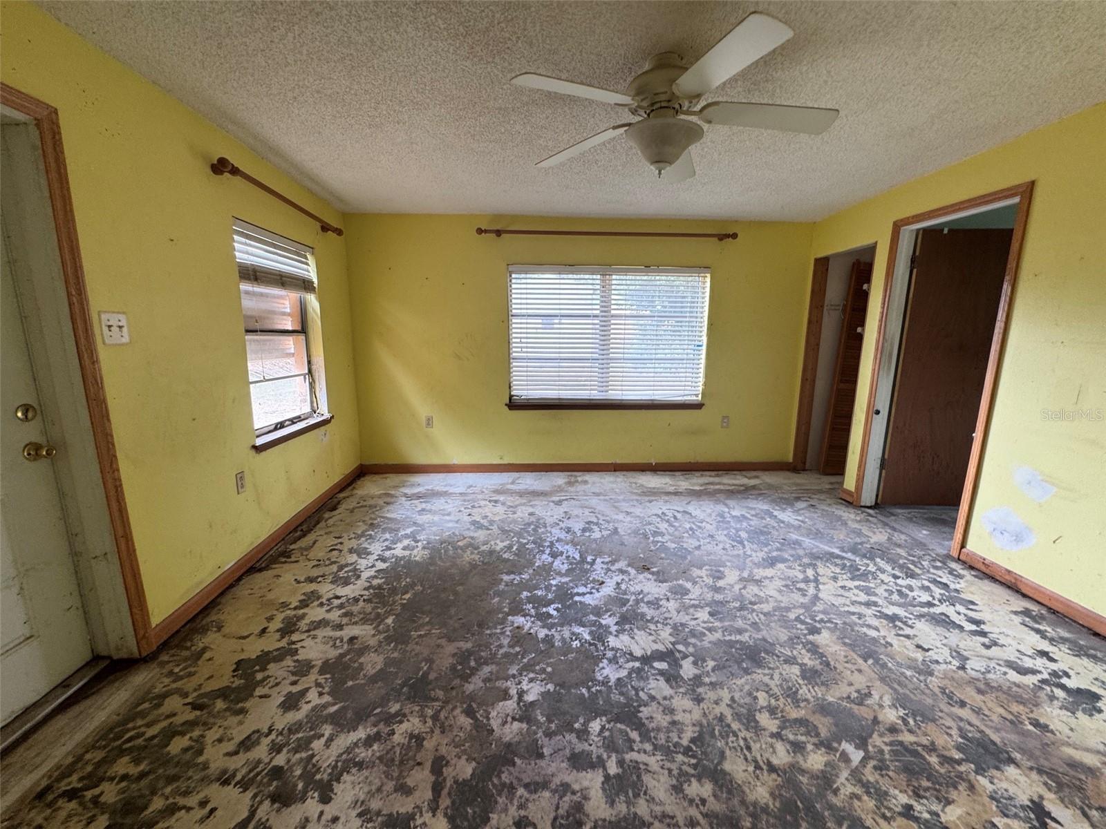 Image 21 of 29 For 6783 78th Avenue N