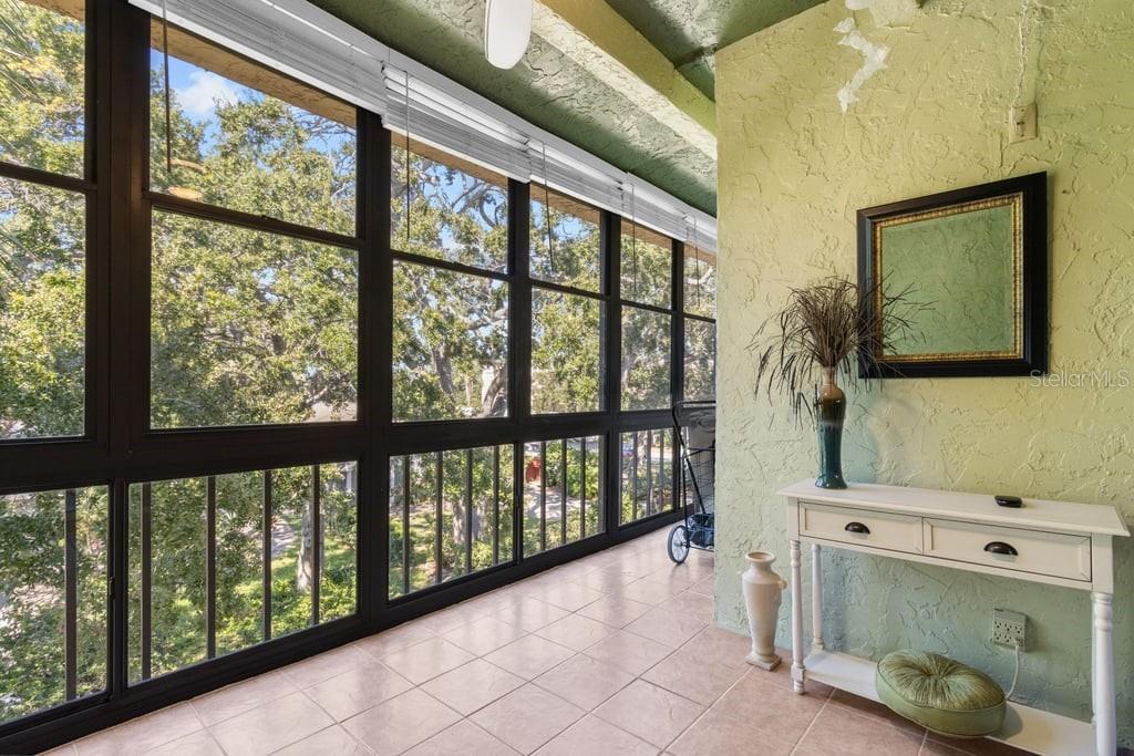 Image 15 of 30 For 11485 Oakhurst Road 200-309