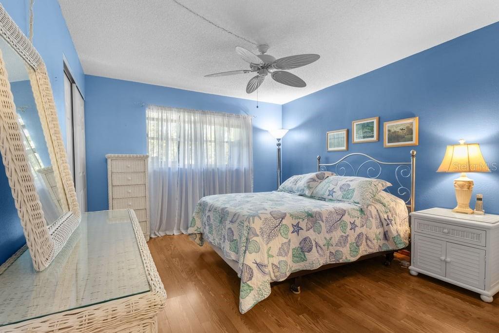 Image 17 of 30 For 11485 Oakhurst Road 200-309