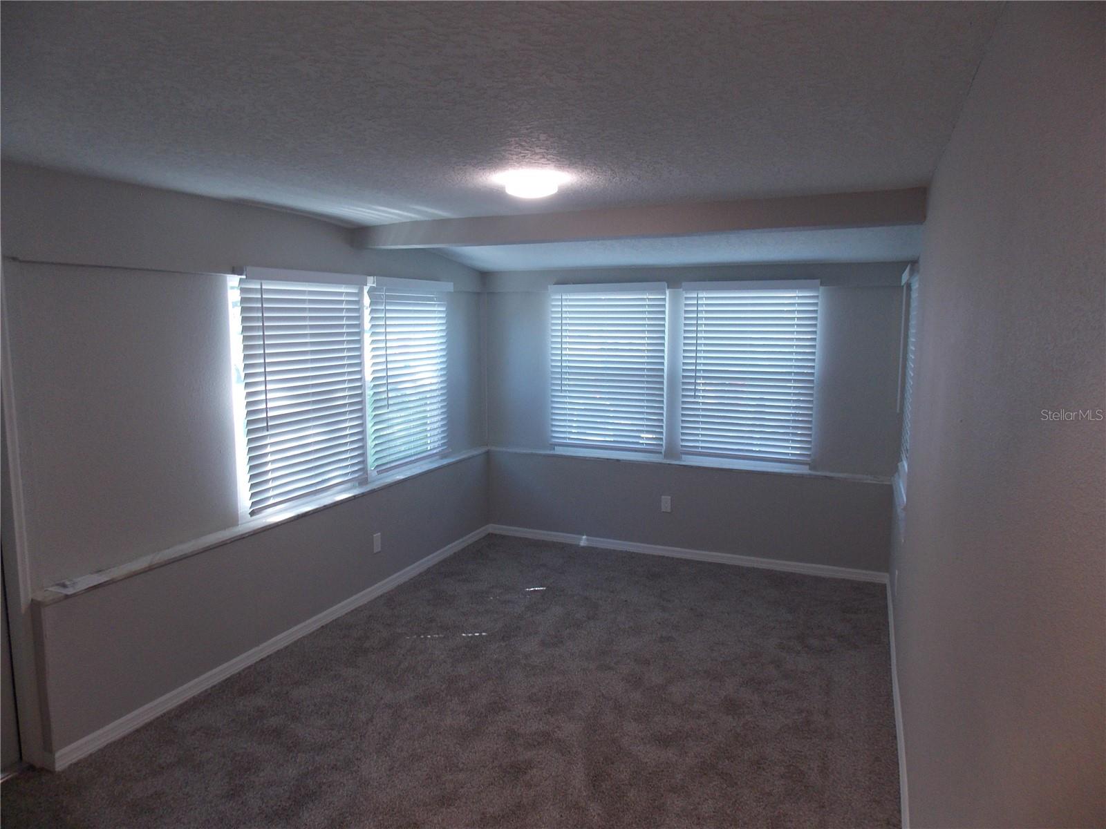 Image 11 of 16 For 10422 116th Avenue