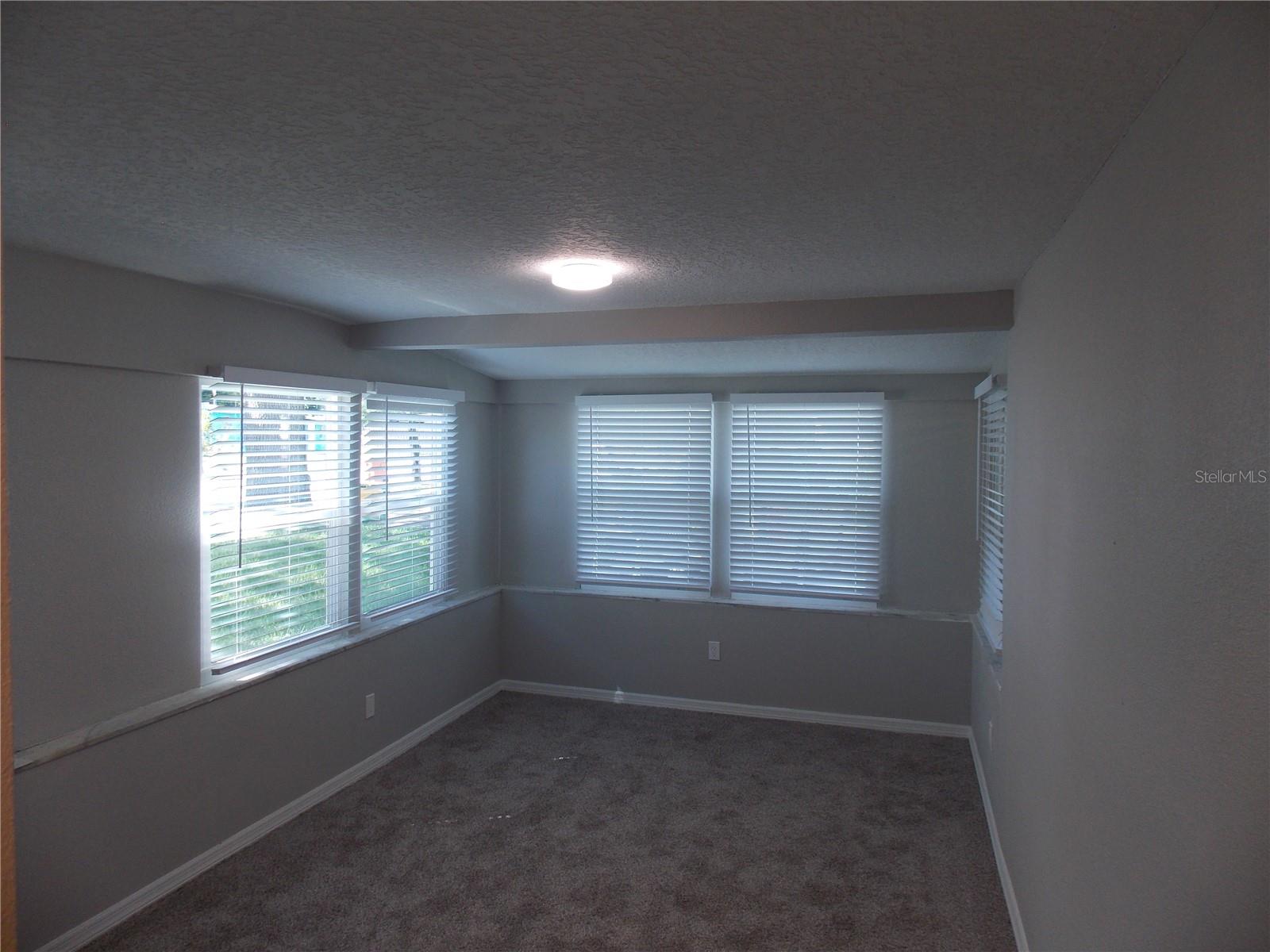 Image 13 of 16 For 10422 116th Avenue