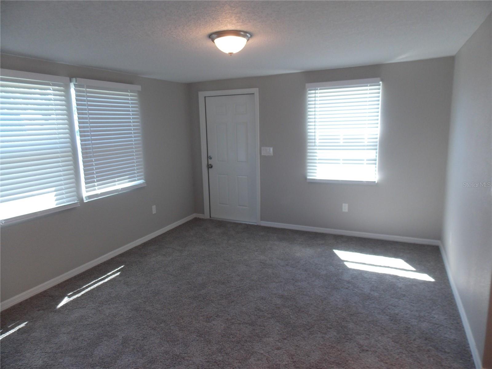 Image 9 of 16 For 10422 116th Avenue