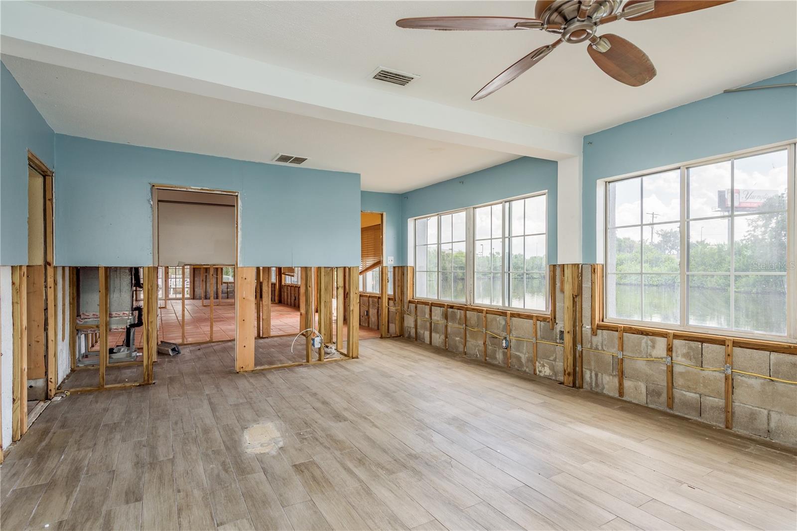 Image 16 of 37 For 8812 Audrey Lane