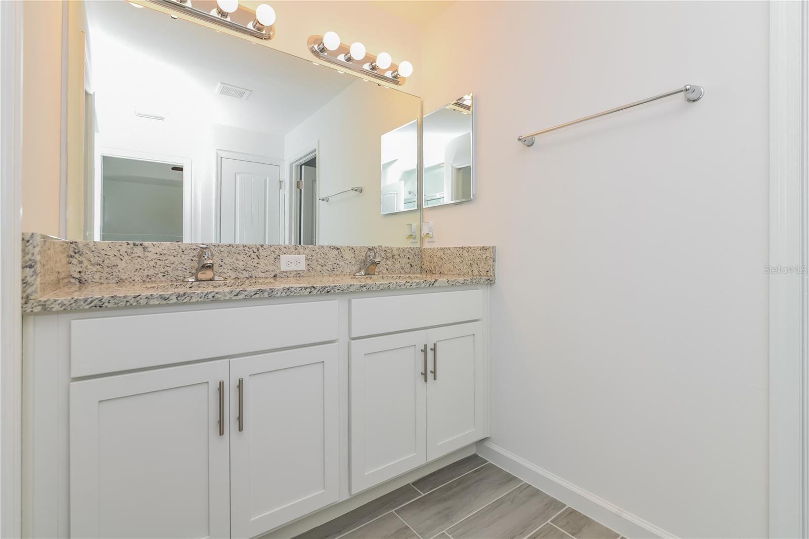 Image 10 of 15 For 1251 Amazon Lane