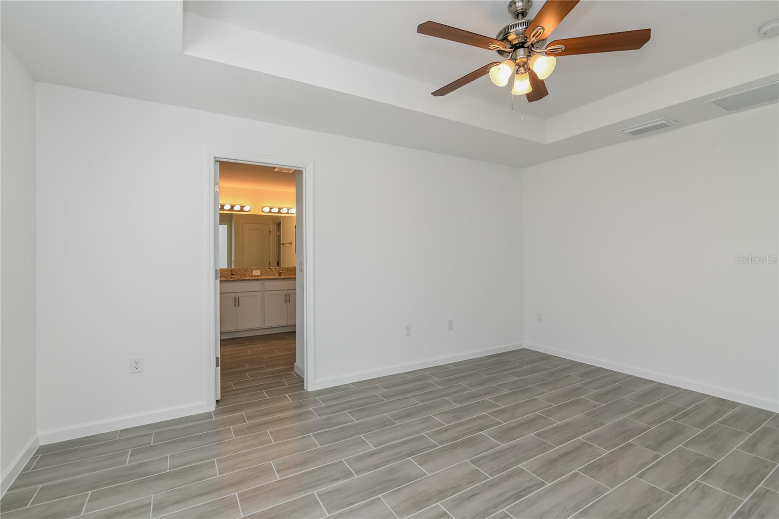 Image 7 of 15 For 1251 Amazon Lane