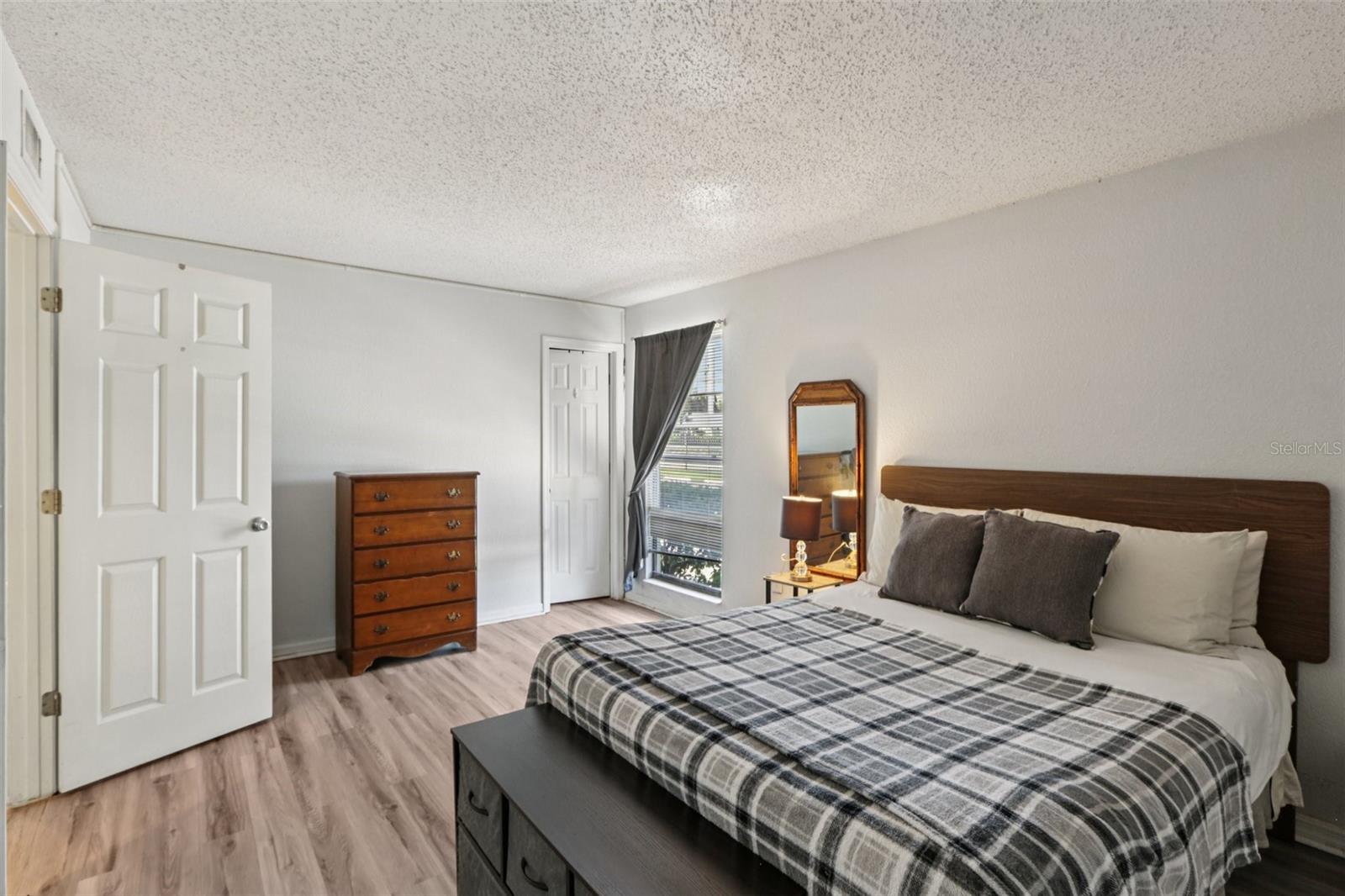 Image 22 of 27 For 616 Haven Place 616