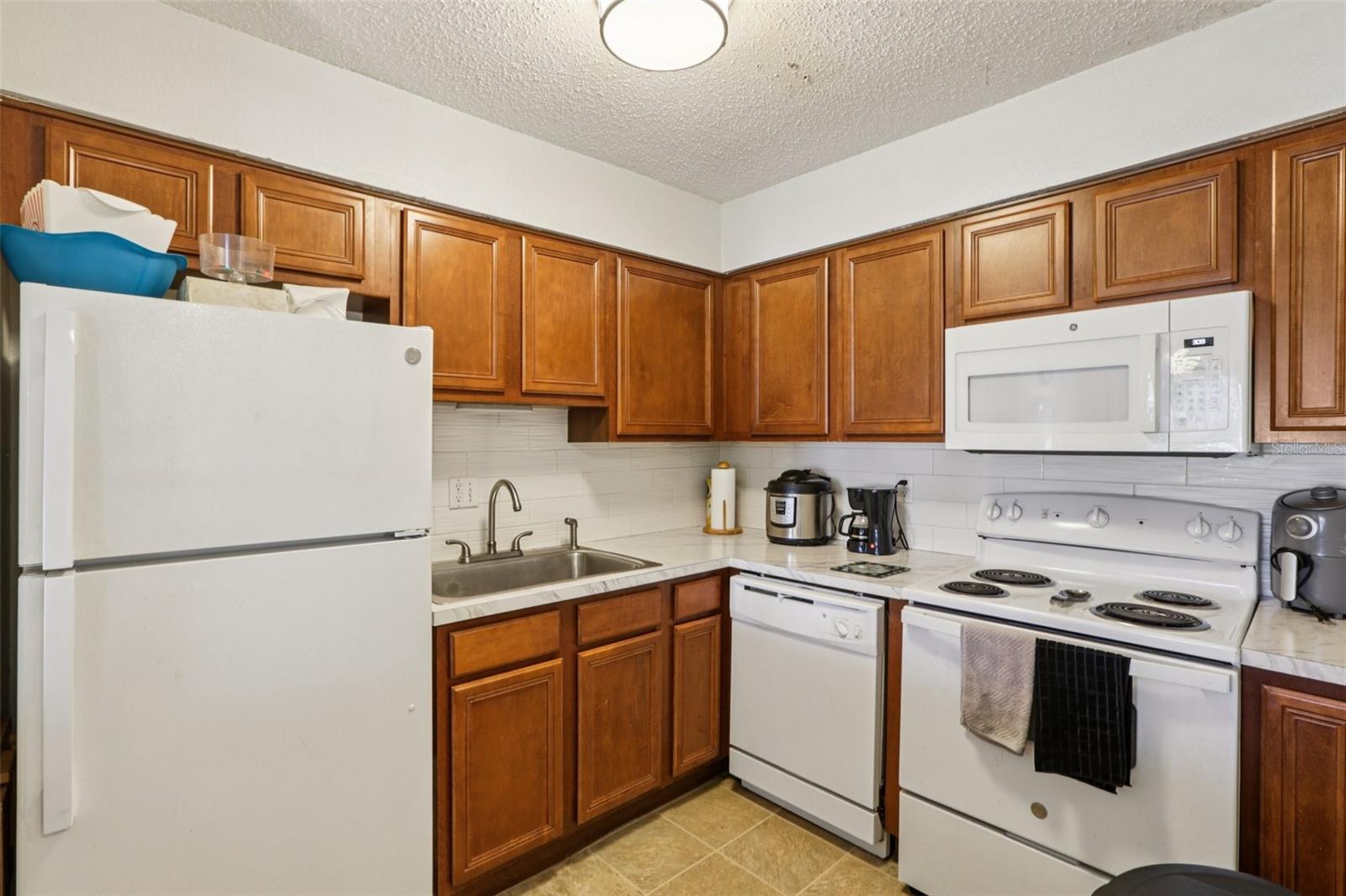 Image 4 of 27 For 616 Haven Place 616